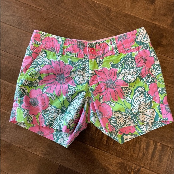 THREE Pairs of Size 00 Lilly Pulitzer Shorts - Picture 4 of 15